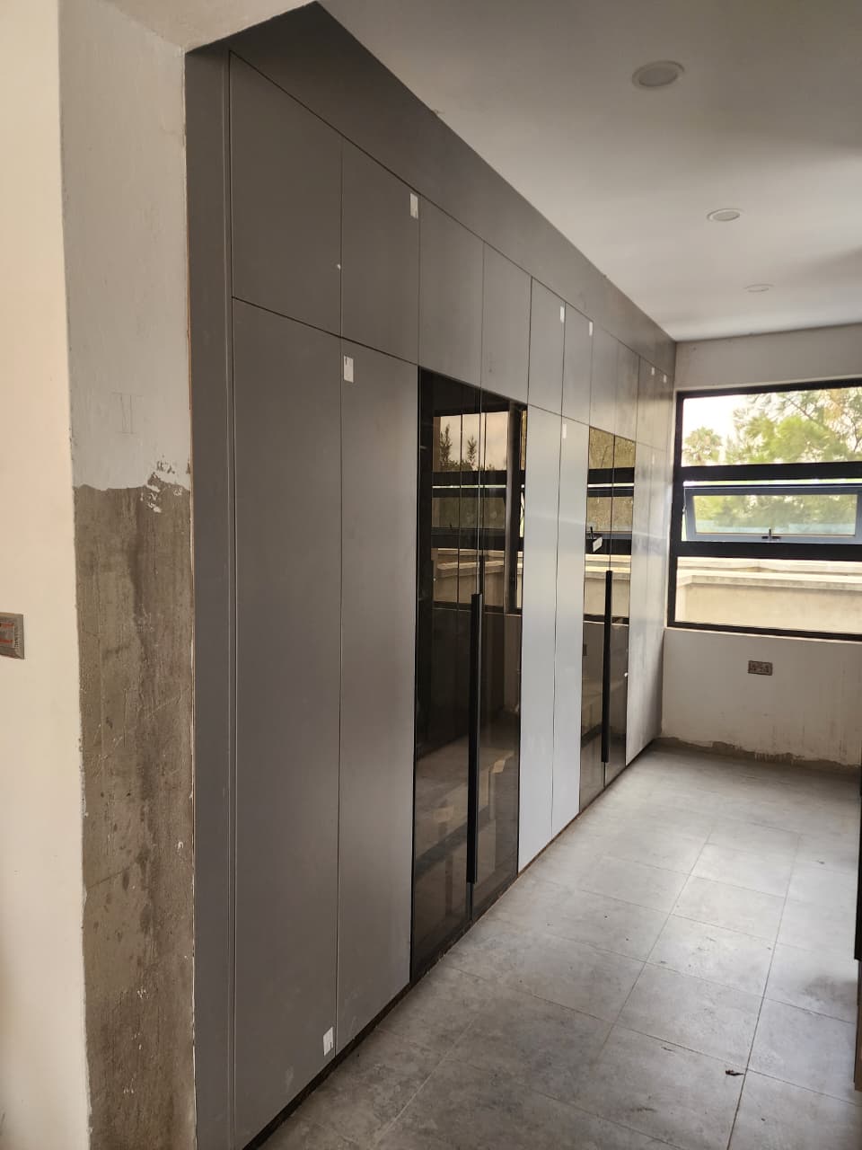 Home Interior — Walkthrough Angle